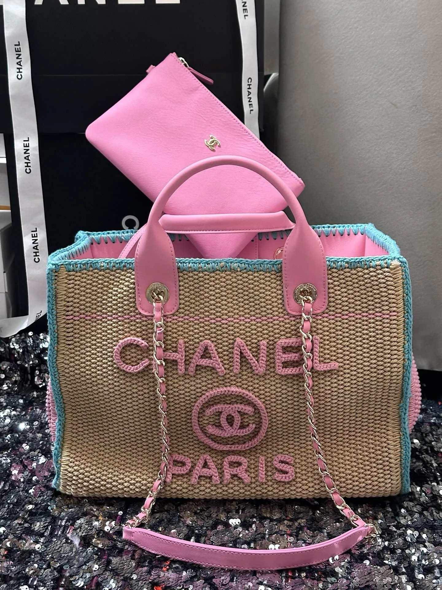 CC1087 Small Shopping Bag / HIGHEST QUALITY VERSION / 9.4 x 15.4 x 6.7in