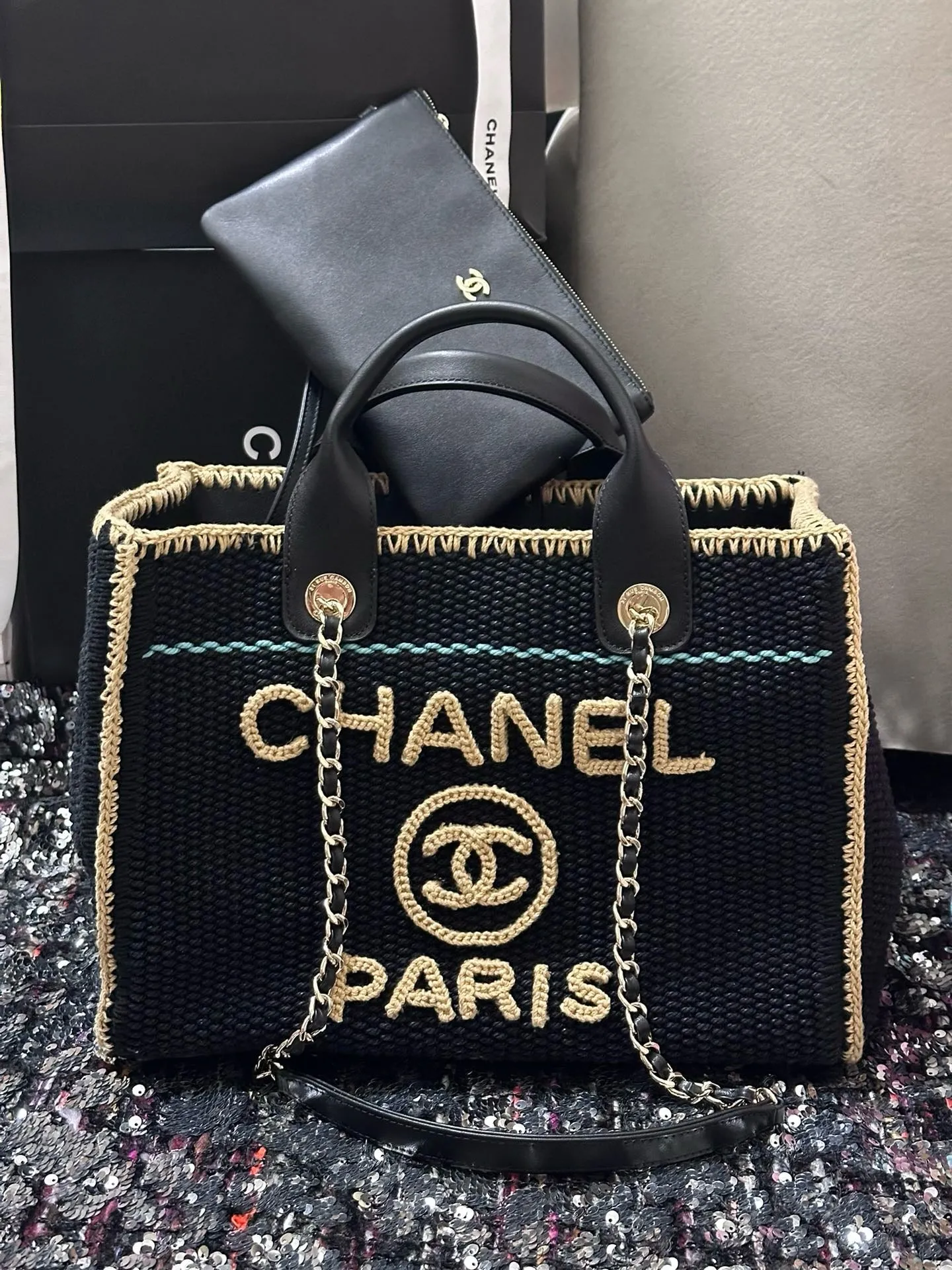 CC1087 Small Shopping Bag / HIGHEST QUALITY VERSION / 9.4 x 15.4 x 6.7in