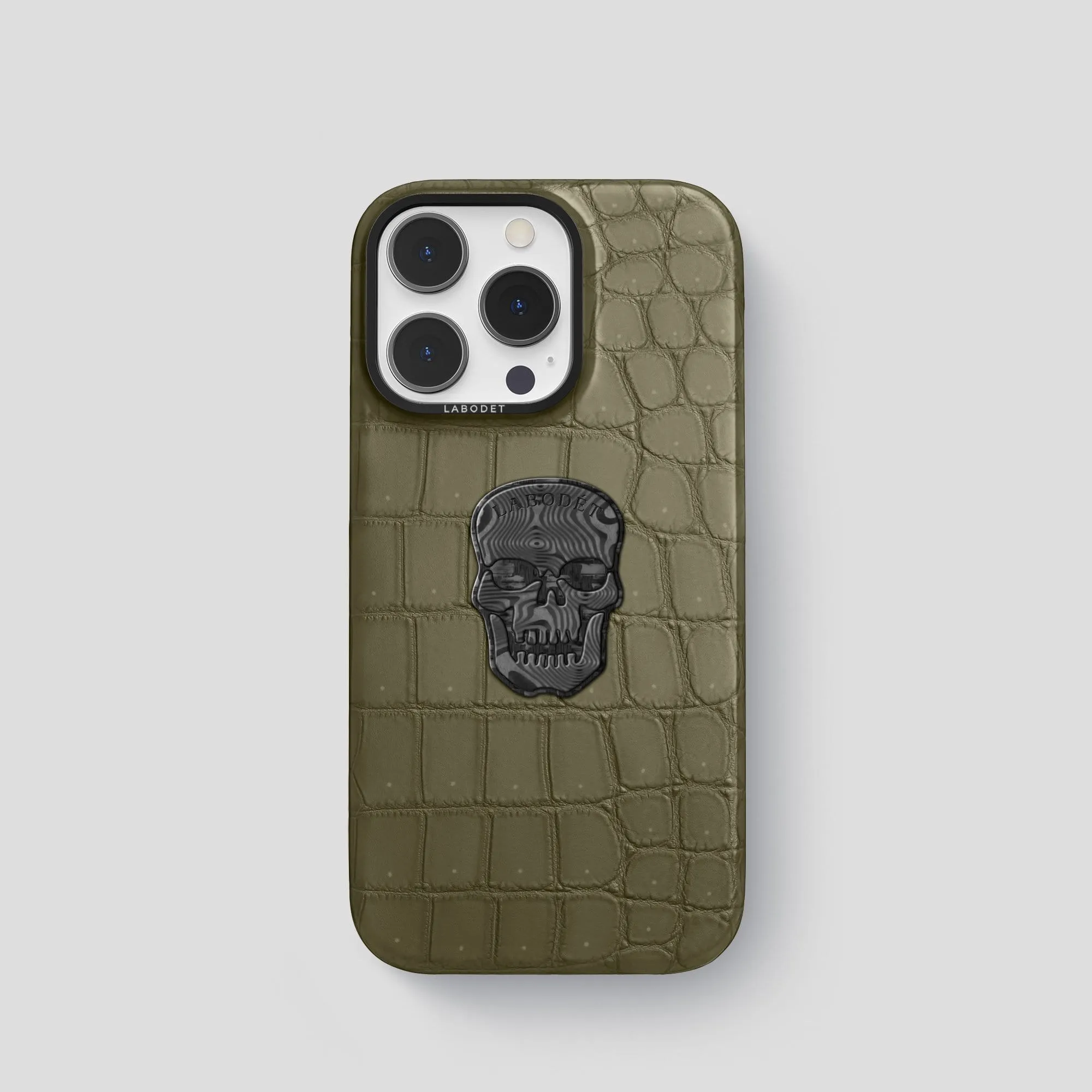 Classic Case with Carbon Skull For iPhone 13 Pro In Porosus Crocodile