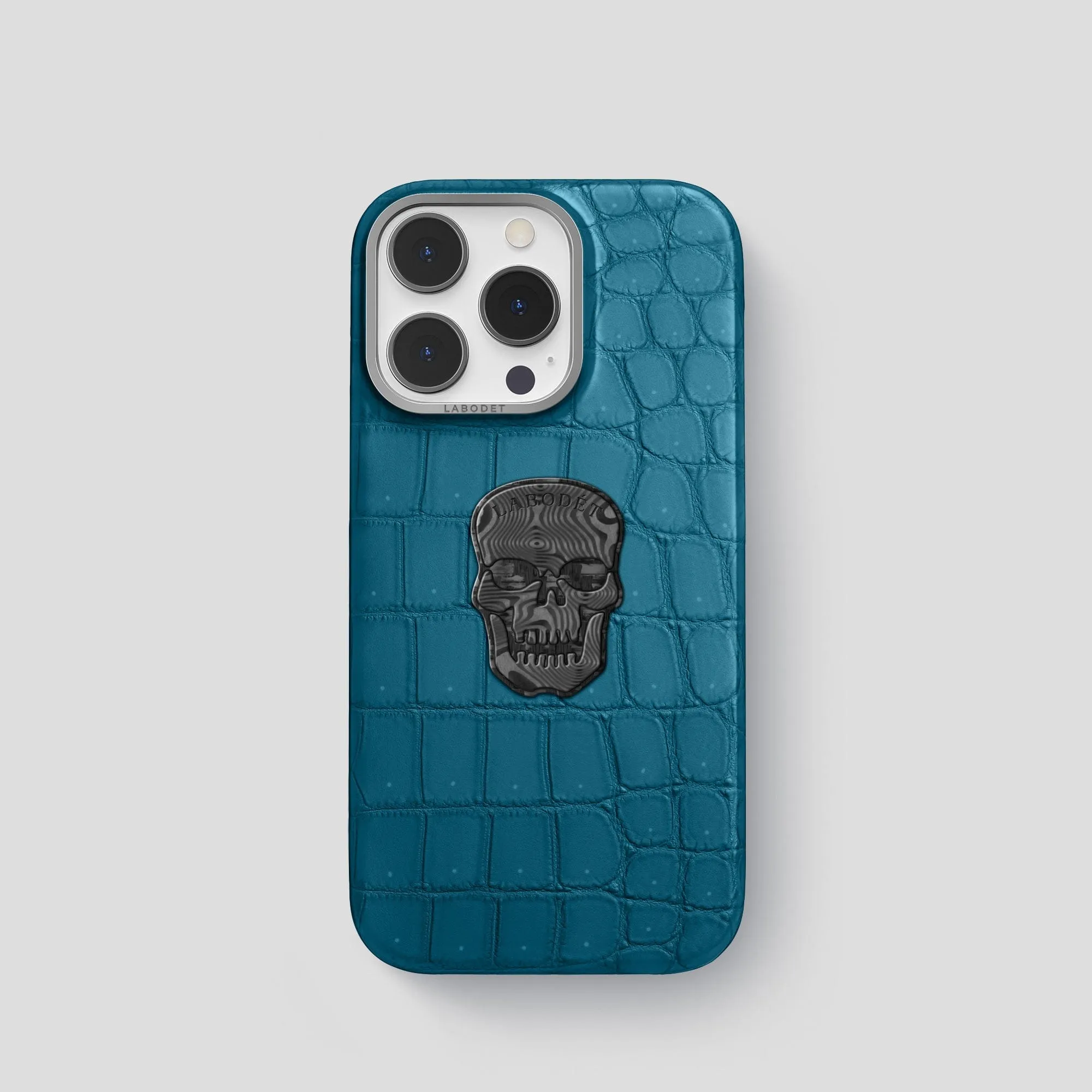 Classic Case with Carbon Skull For iPhone 13 Pro In Porosus Crocodile