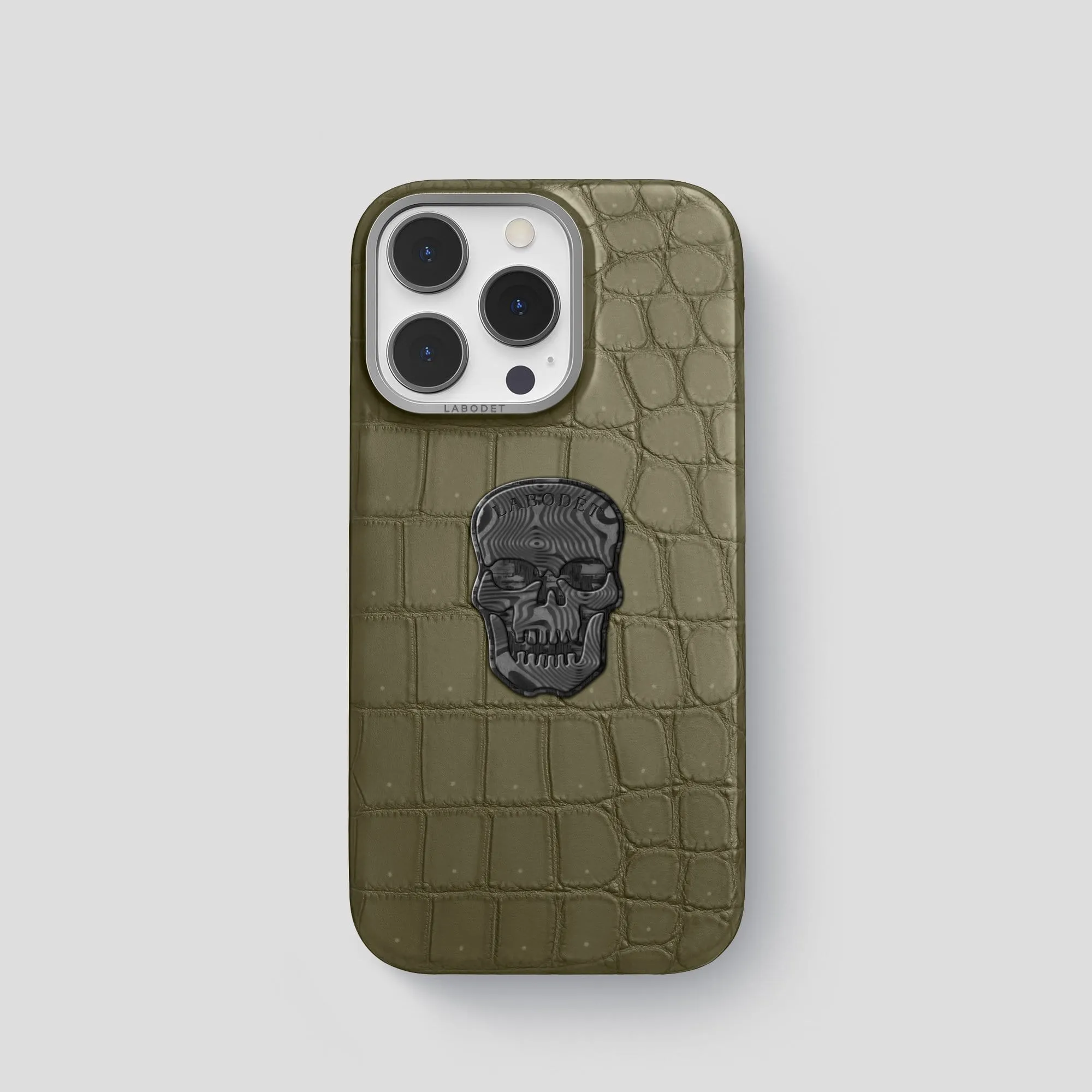 Classic Case with Carbon Skull For iPhone 13 Pro In Porosus Crocodile