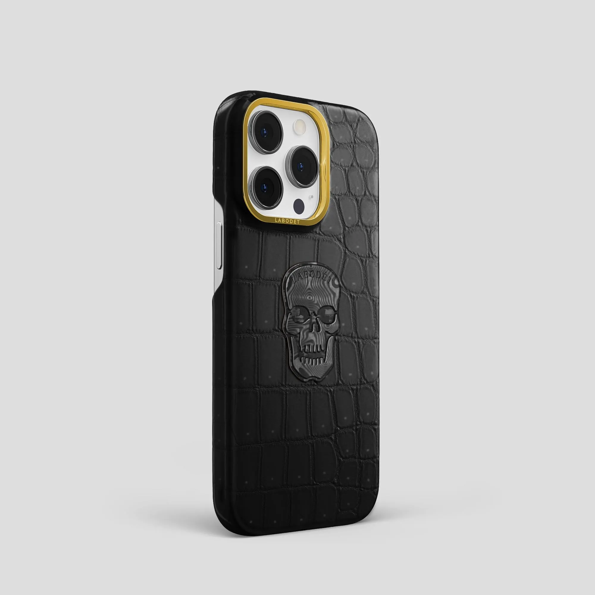 Classic Case with Carbon Skull For iPhone 13 Pro In Porosus Crocodile