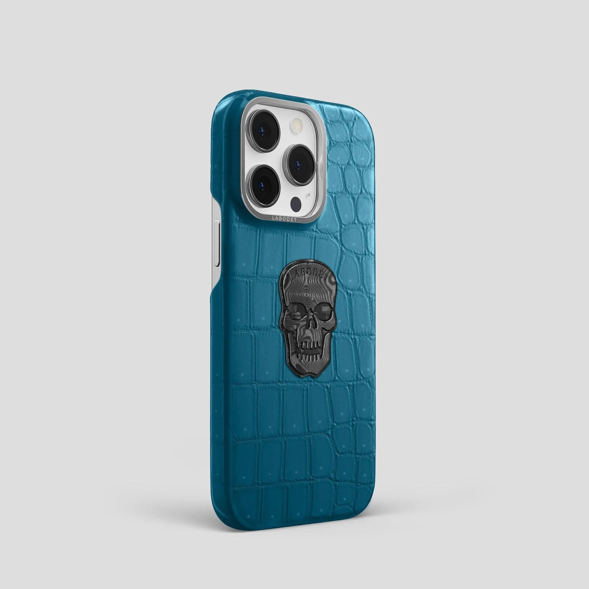 Classic Case with Carbon Skull For iPhone 13 Pro In Porosus Crocodile