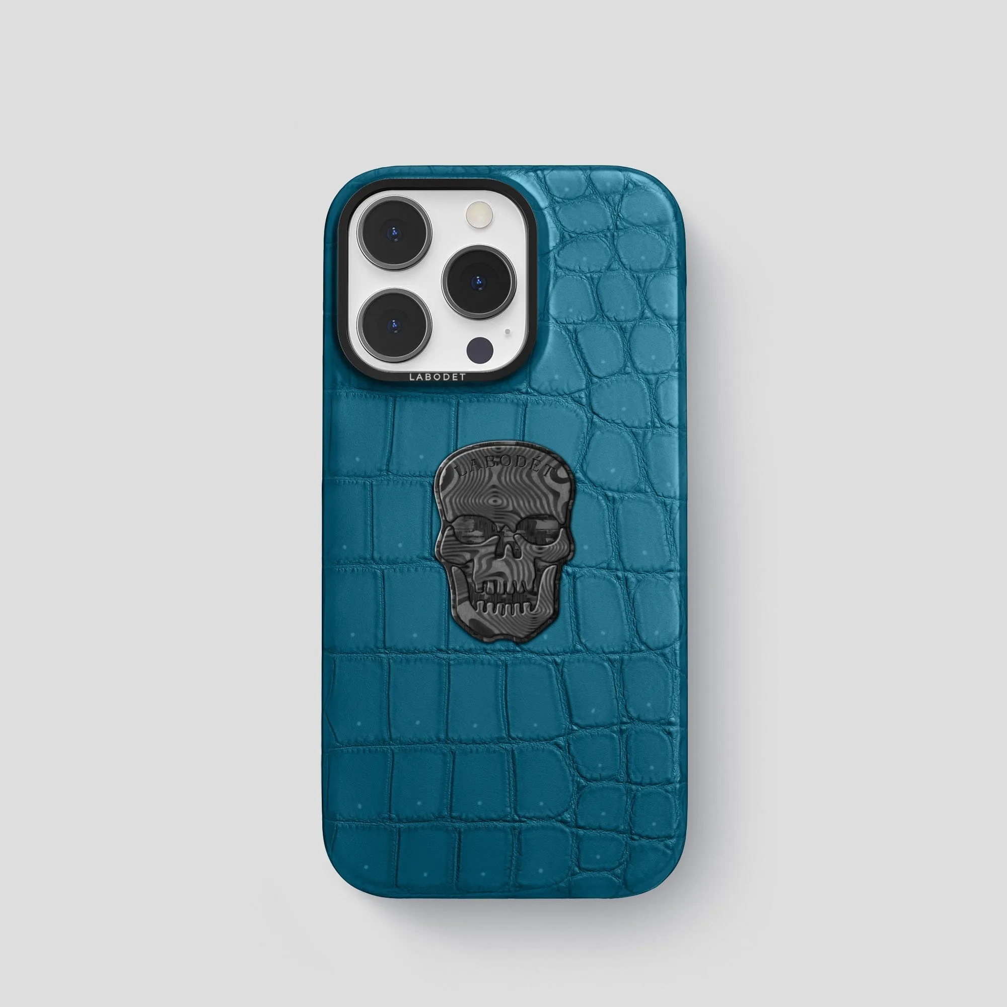 Classic Case with Carbon Skull For iPhone 13 Pro In Porosus Crocodile