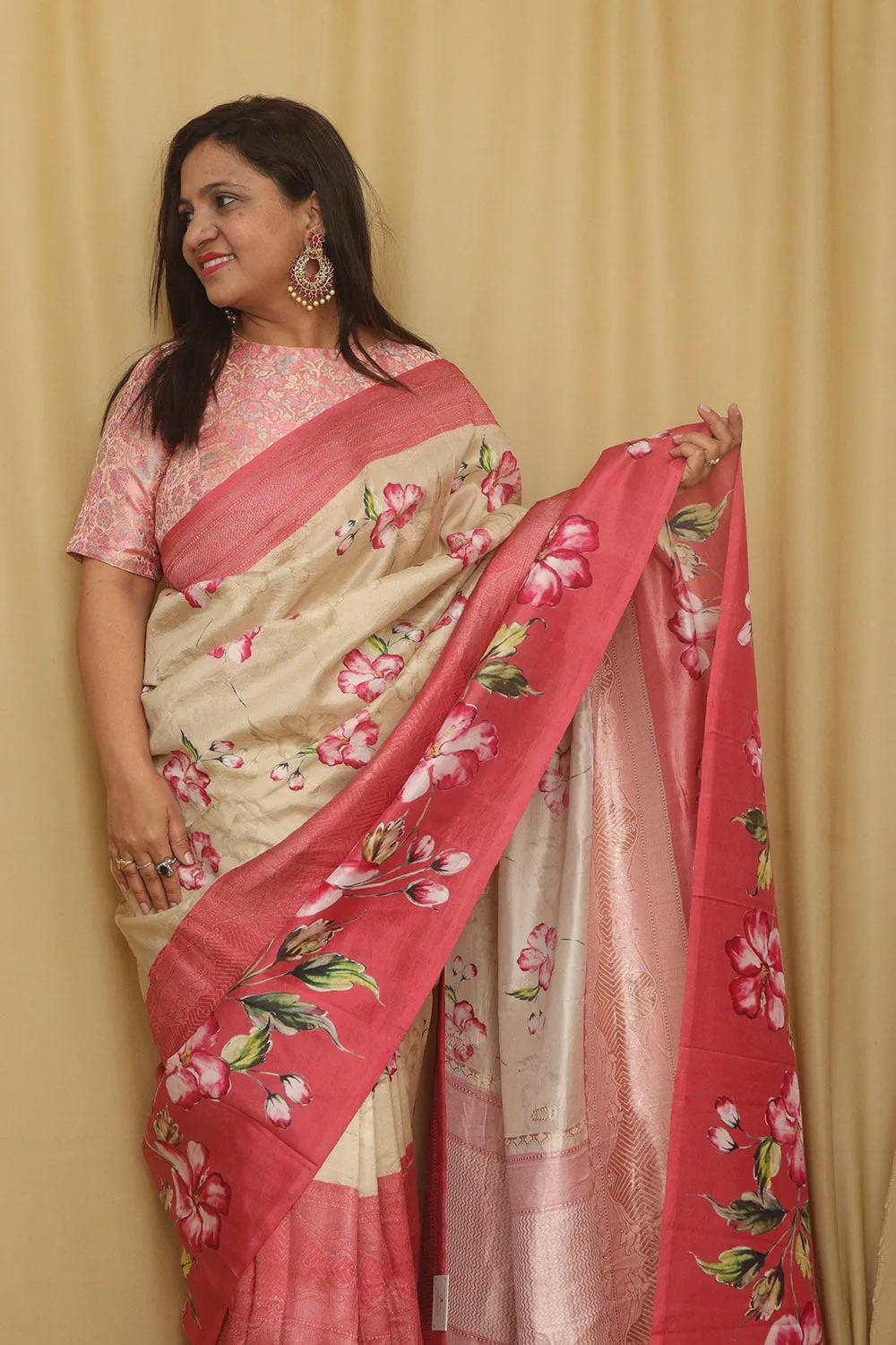 Exquisite Stunning Pastel Banarasi Digital Printed Tussar Silk Saree