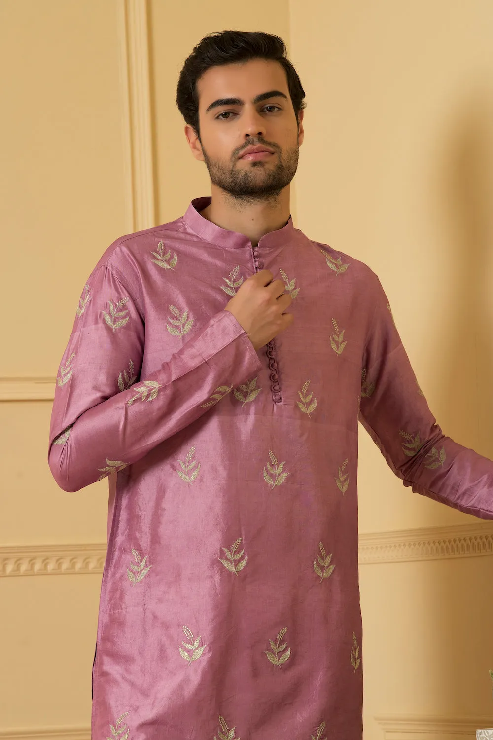 Men's Floral Motif Zari Work Kurta - Hilo Design