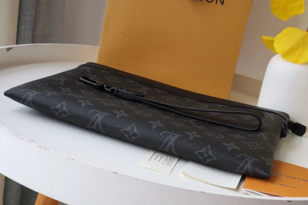 POCHETTE TO GO 30 MONOGRAM ECLIPSE