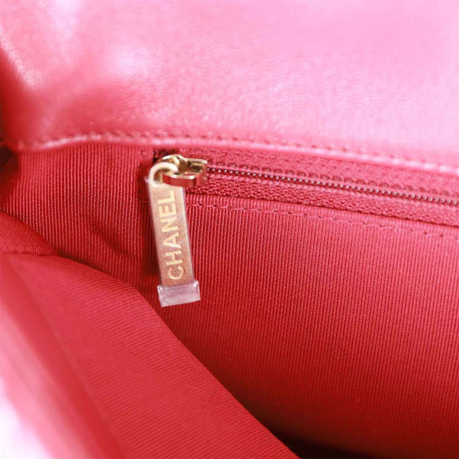 Pre-owned Chanel Medium 19 Flap Bag Red Calfskin Mixed Hardware