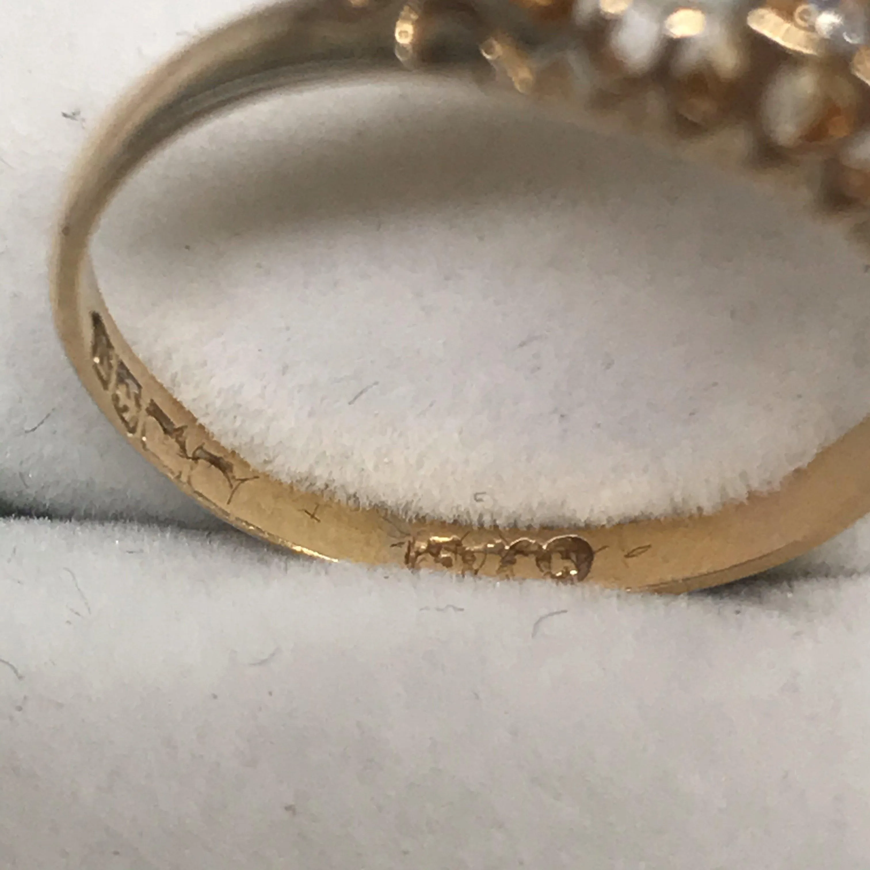 Stunning 18k Gold Opal and Diamond Ring from England