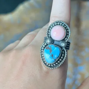Stunning Golden Hill & Pink Conch Genuine Ring
